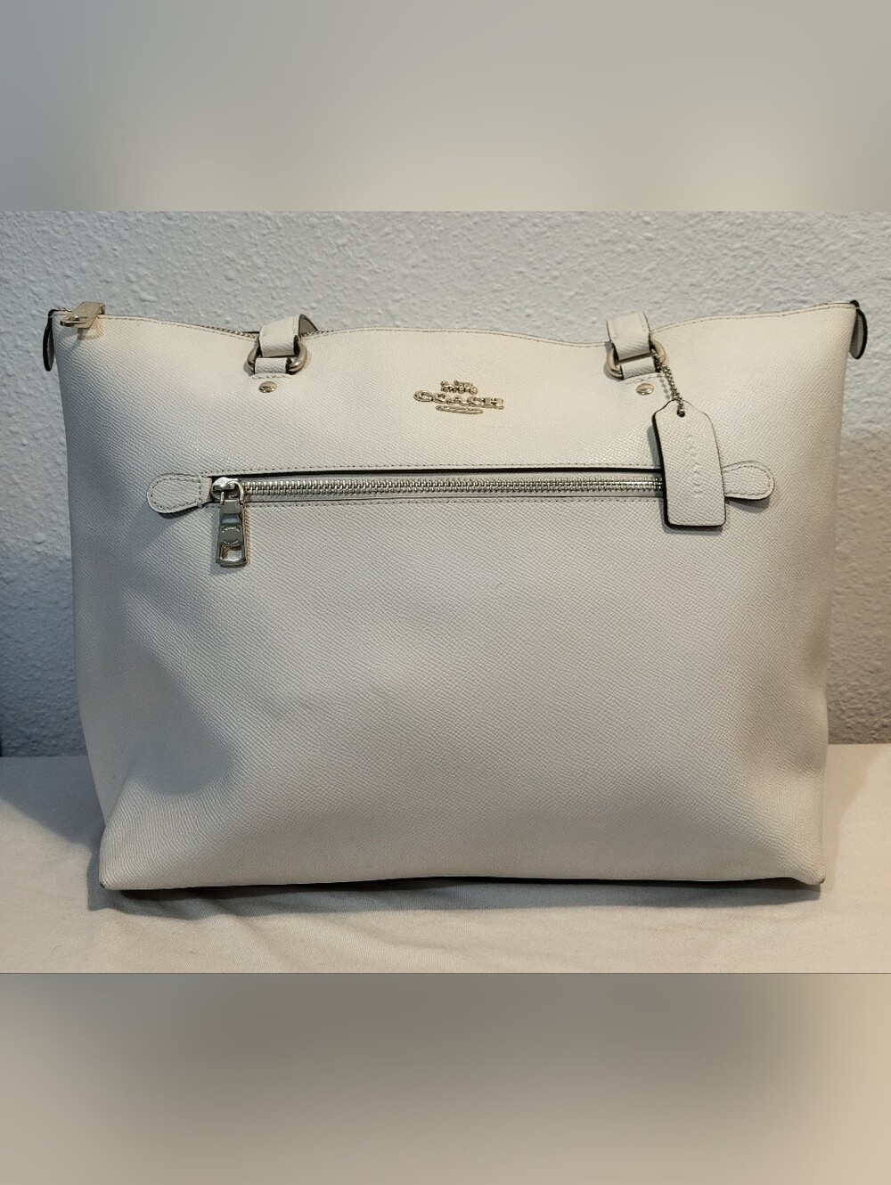 Authentic Coach Gallery Tote with Front Zip and Gold Accents
